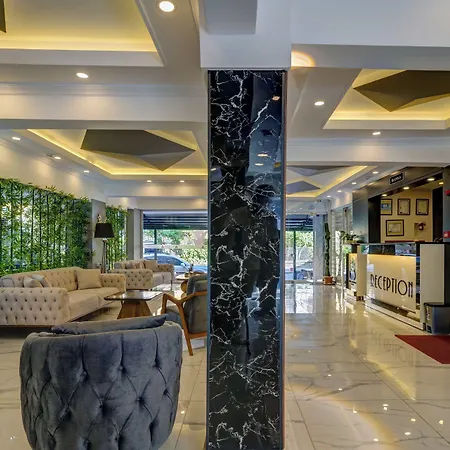 Miss Cleopatra Hotel