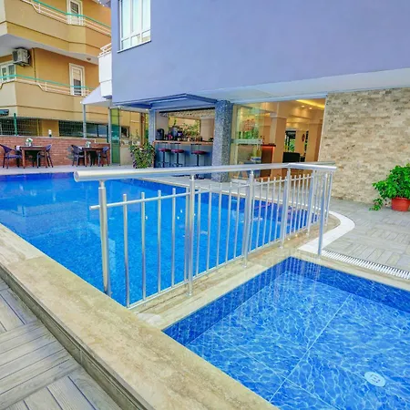 Miss Cleopatra アランヤ